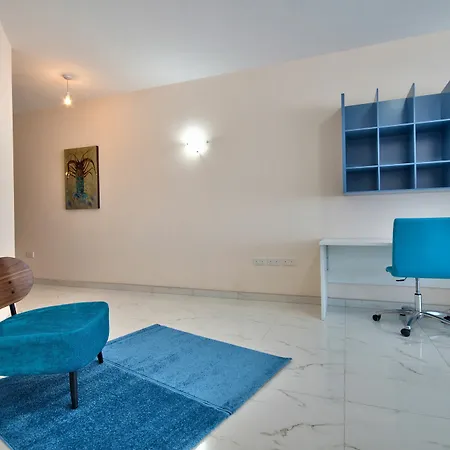 Appartement First Class Ta' Martin By G&g *