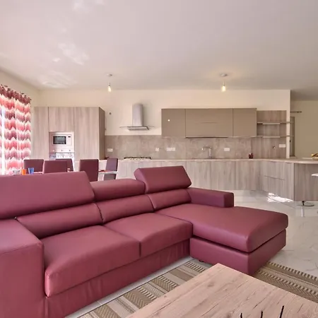 Appartement First Class Ta' Martin By G&g